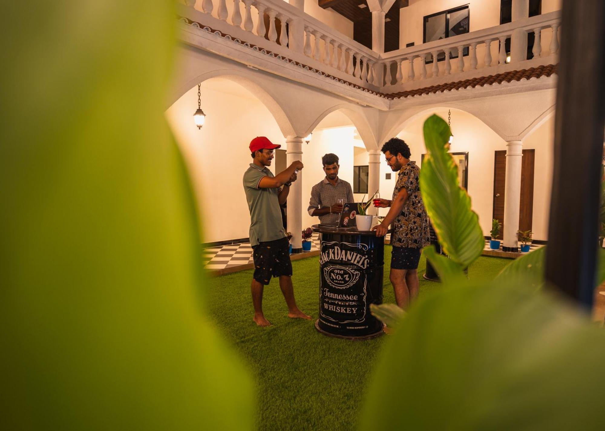 Sapphire Mansion Hotell Alībāg Eksteriør bilde