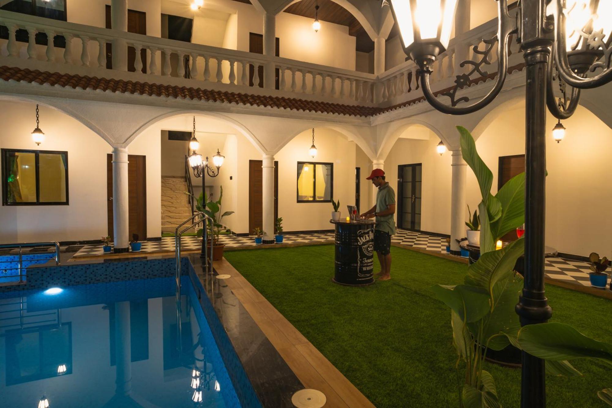 Sapphire Mansion Hotell Alībāg Eksteriør bilde